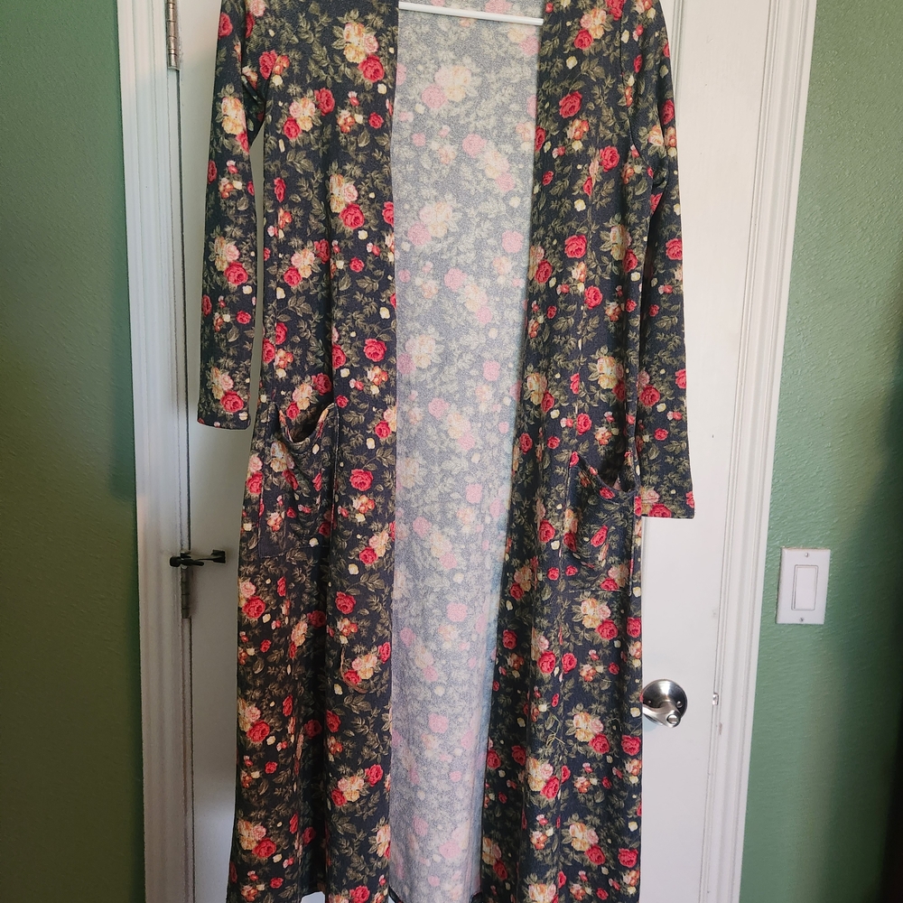 LuLaRoe Floral Shrug - Black and Pink